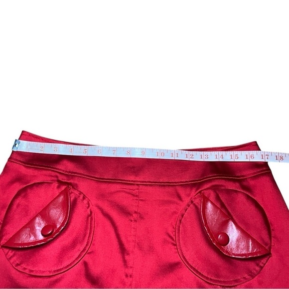 TATYANA Festive Red Poly Blend Satin Faux Leather Pocket Flaps Lined Skirt L - Picture 6 of 10
